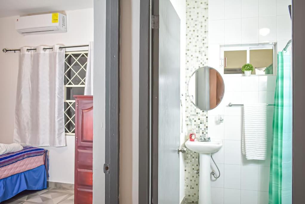 Downtown Beautiful 2Br Apartment Blocks From Beach #5 Ла Пас Екстериор снимка